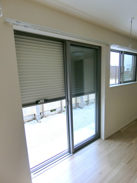 関町北２丁目メゾンのセキュリティ|★防犯シャッター★