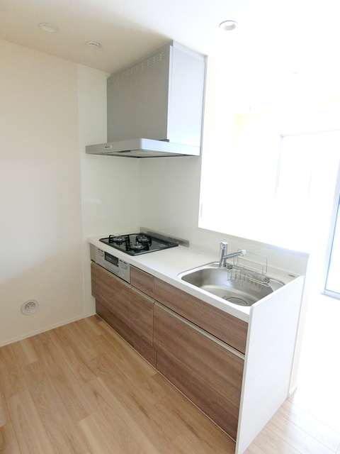 関町北２丁目メゾンのキッチン|★ガスコンロ３口、グリル付きシステムキッチン★