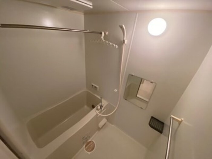 レザン長根　Ａの浴室|きれいなお風呂です