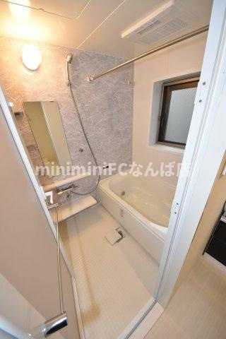 ミラノ堺筋の浴室