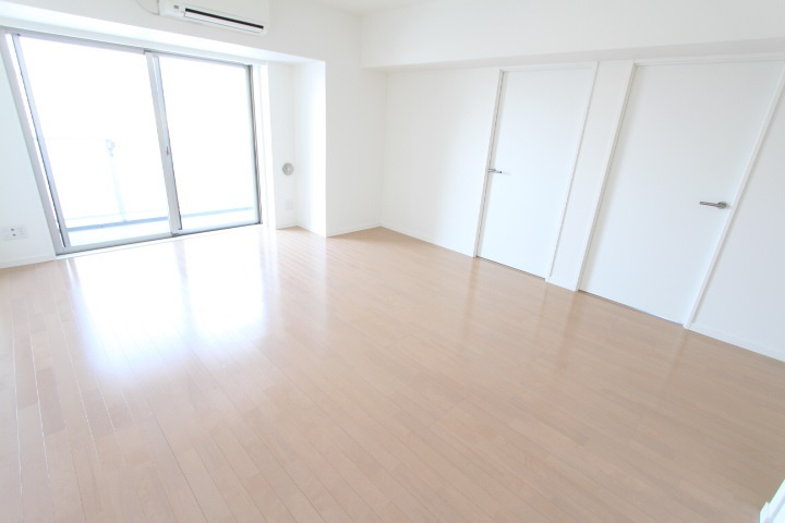 プライムアーバン亀有の居間・リビング|カラー参照※参考写真