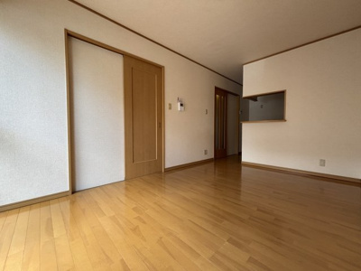 【居間・リビング】 | RHB御成台F | ※同物件・反転タイプの写真です。