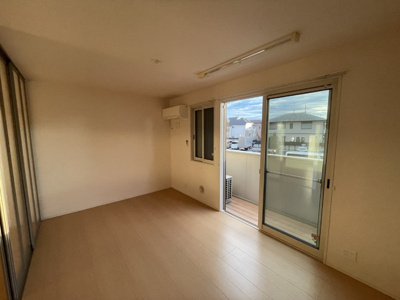 【居間・リビング】 | エミネンス | リビングには室内干しできるホスクリーン完備。