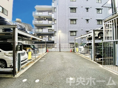 【駐車場】 | エクセレント船堀 | 【敷地内駐車場】最新の空き状況や費用などの詳細は担当スタッフまでお問い合わせください。