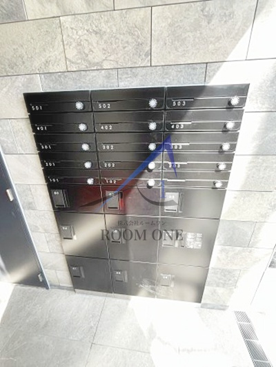 COCOCUBE北千住Ⅱのその他共用部分|宅配ボックスです。