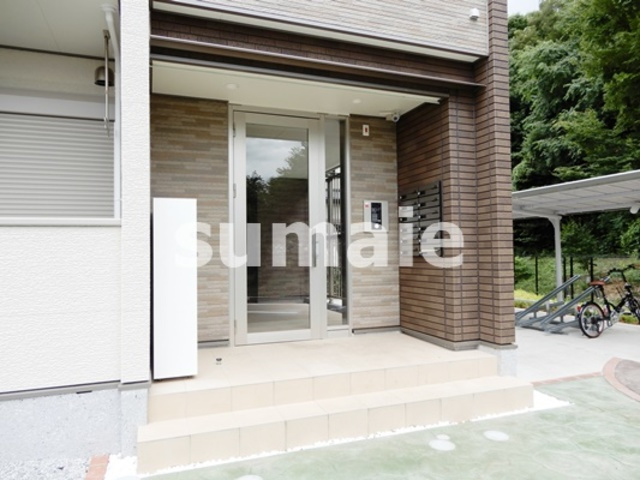 エレガンテのエントランス|エントランス