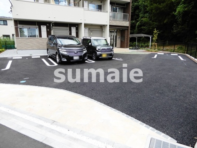 エレガンテの駐車場|駐輪場