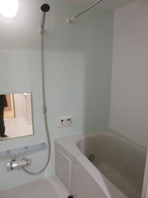 ビューノ新谷の浴室