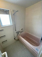 垂水高丸住宅の浴室|コンパクトで使いやすいお風呂です