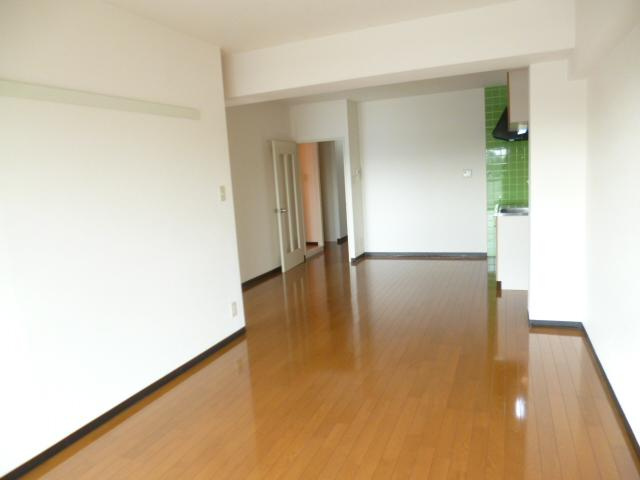 グリーンパークタニグチの居間・リビング