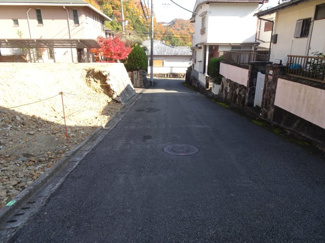 【前面道路含む現地写真】 | 川西市向陽台1丁目　建築条件無土地