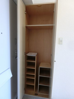 【玄関】 | エルベコート泉大津