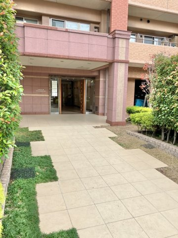 千葉中央レジデンスのエントランス