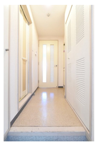 サンパレス松庵の玄関