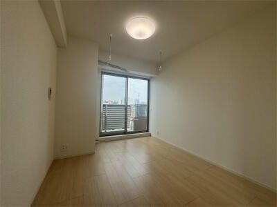 石見ビルの寝室