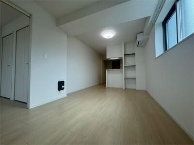 石見ビルの寝室