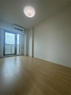 石見ビルの寝室