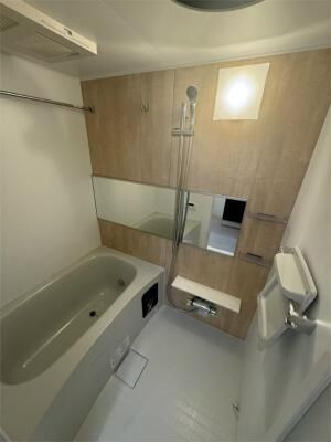 石見ビルの浴室