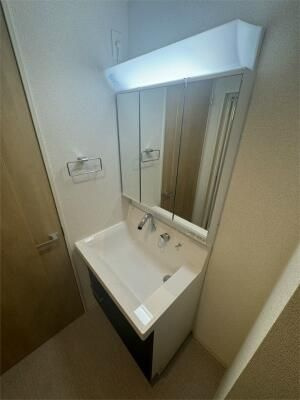 石見ビルの洗面所