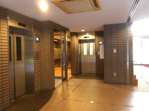 ライオンズマンション千葉グランドタワーのその他|エレベーターホール　※2025年9月撮影