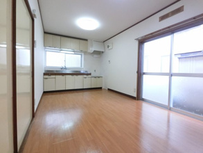 【居間・リビング】 | 立沢台ニュータウン貸家