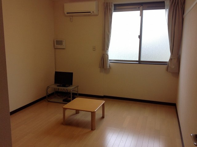 レオネクストオーエス２２の居間・リビング