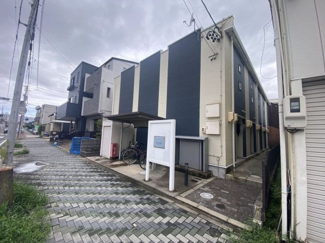 レオネクストオーエス２２の外観