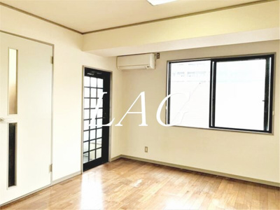 【居間・リビング】 | メゾン・ド・モーヌ | 洋室のお部屋です。