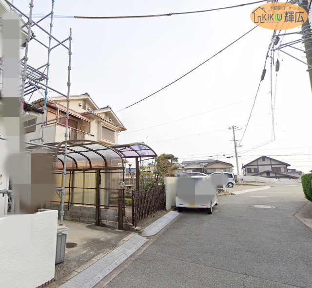 加古川市平岡町土山　土地の前面道路含む現地写真