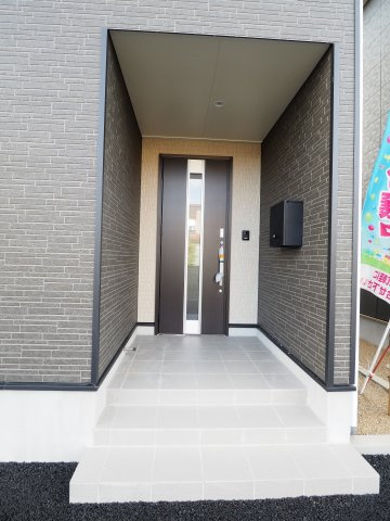 【玄関】 | Cradle garden　桑折町桑島第２　２号棟 | ★内覧予約で新米4kg★