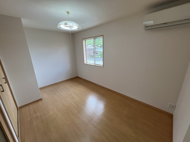 シエナフローラⅡ番館の寝室