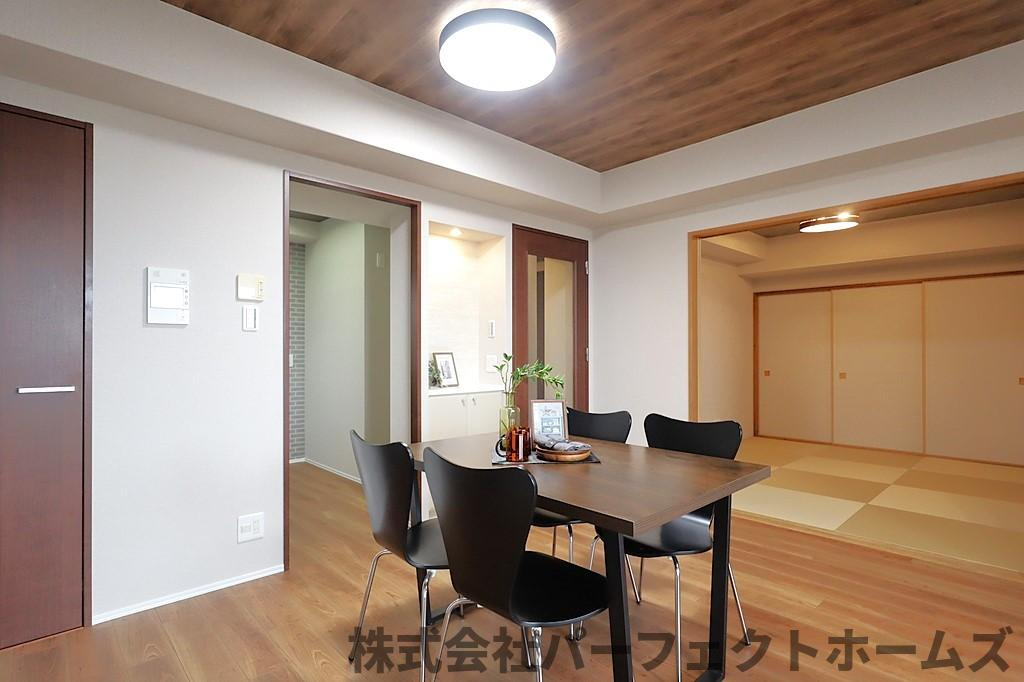 【居間・リビング】の画像