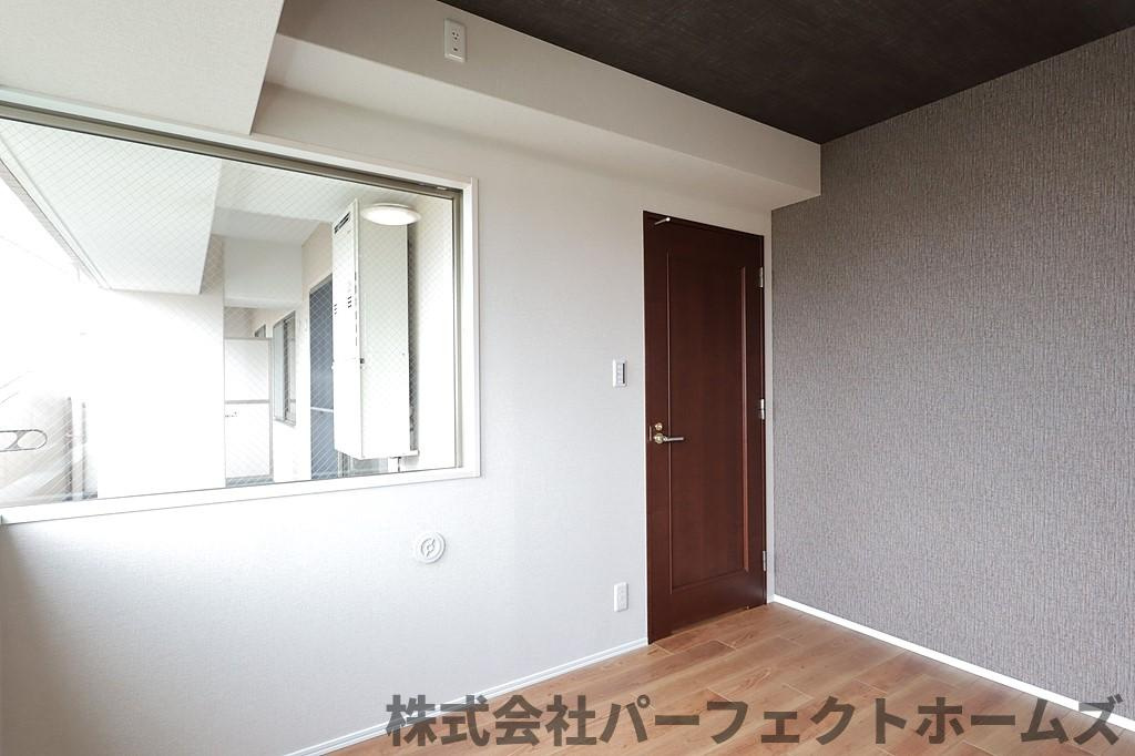 メロディーハイム香里ヶ丘ツインビューアルテアタワーの洋室|落ち着いた色調の洋室です