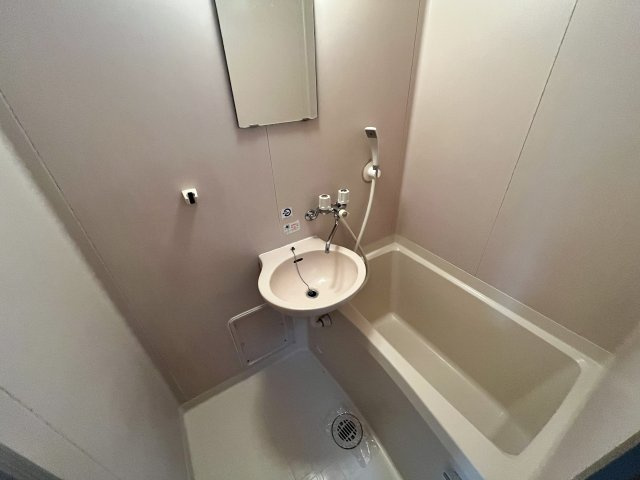 リンク・ベースの浴室|同建物別部屋現況優先