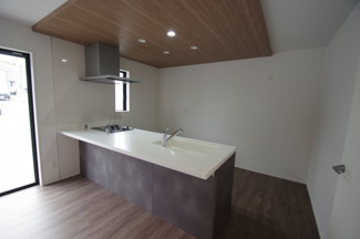 【キッチン】 | 【仲介手数料無料！！】稲城市若葉台１丁目　新築戸建て（全4棟）2号棟　5249万円