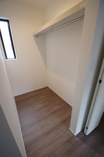 【収納】 | 【仲介手数料無料！！】稲城市若葉台１丁目　新築戸建て（全4棟）2号棟　5249万円 | ファミリーウォークインクローゼット