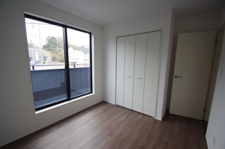 【洋室】 | 【仲介手数料無料！！】稲城市若葉台１丁目　新築戸建て（全4棟）2号棟　5249万円 | 洋室5.25帖