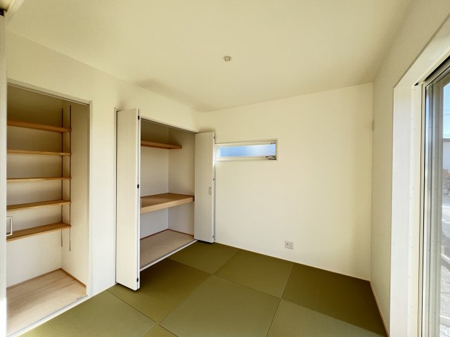 大和高田市大字西坊城全３区画　3号地の玄関|スタイリッシュな玄関です