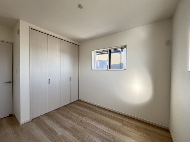 大和高田市大字西坊城全３区画　3号地の洋室|洋室5.2帖　クローゼット付き