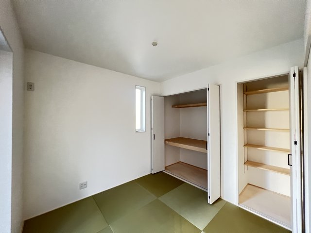 大和高田市大字西坊城全３区画　2号地の玄関|スタイリッシュな玄関です