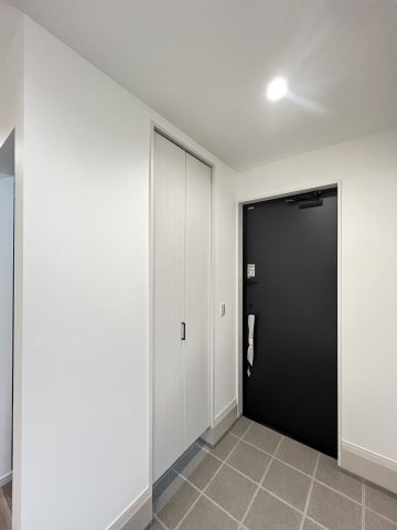 大和高田市大字西坊城全３区画　2号地の玄関|大容量のシューズボックス付きで玄関がスッキリです