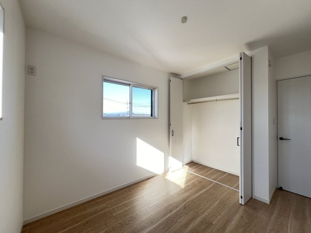 大和高田市大字西坊城全３区画　2号地の洋室|洋室5.2帖　クローゼット付き