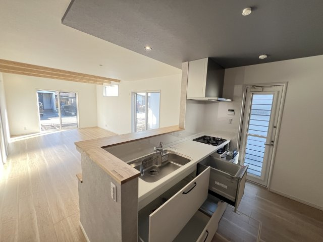 大和高田市大字西坊城全３区画　2号地のキッチン|対面式システムキッチン