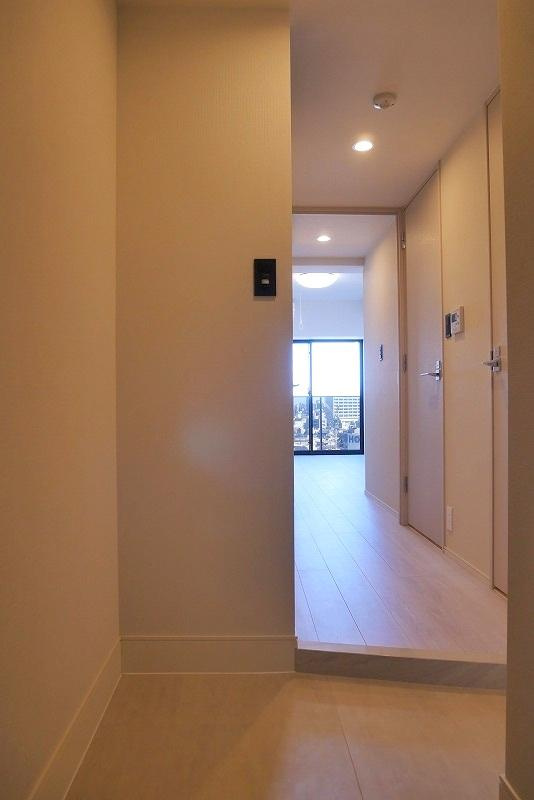 新宿区西落合４丁目の賃貸マンションの玄関