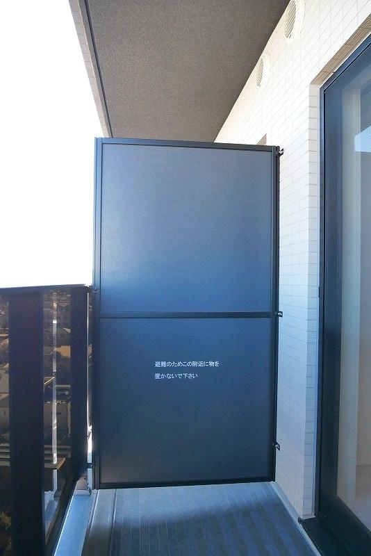 新宿区西落合４丁目の賃貸マンションのバルコニー