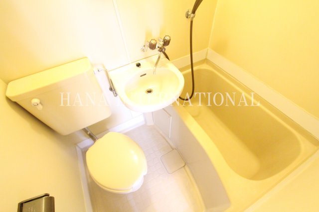 レオパレスヒロの浴室