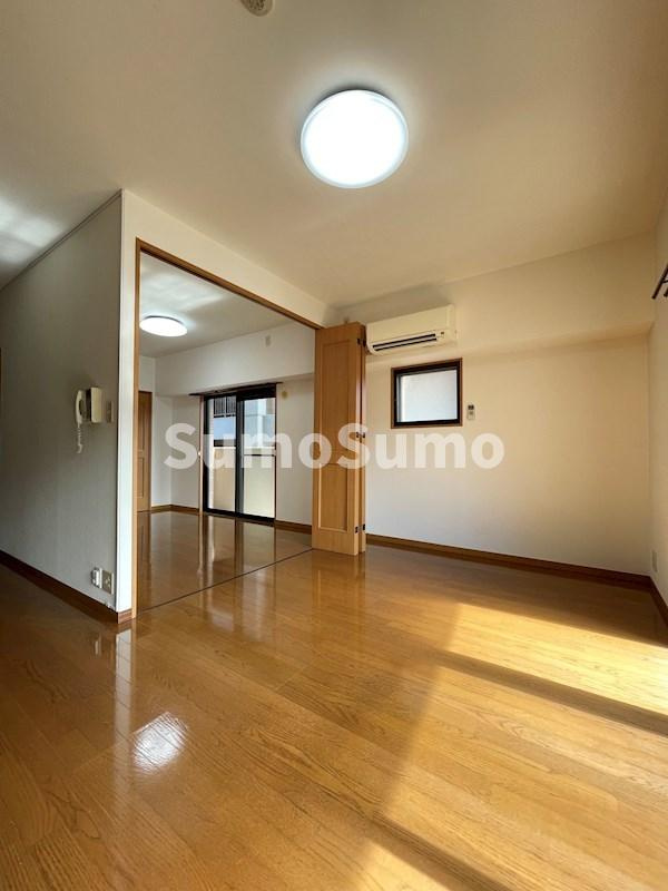 フォルスト平尾の居間・リビング