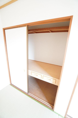 【収納】 | パークハイムA | ※同物件・反転タイプの写真です。