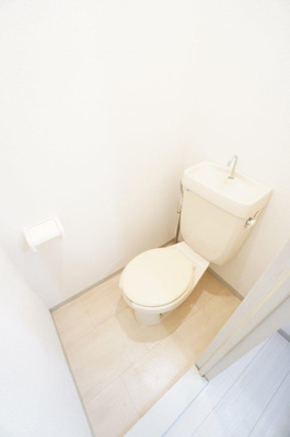 【トイレ】 | パークハイムA | ※同物件・反転タイプの写真です。