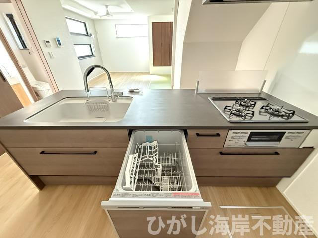 茅ヶ崎市南湖5丁目　新築戸建　全2棟のキッチン|食洗器付きシステムキッチン